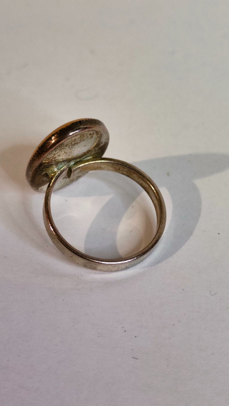 Bellissimo Anello Placcato Argento - Taglia 18