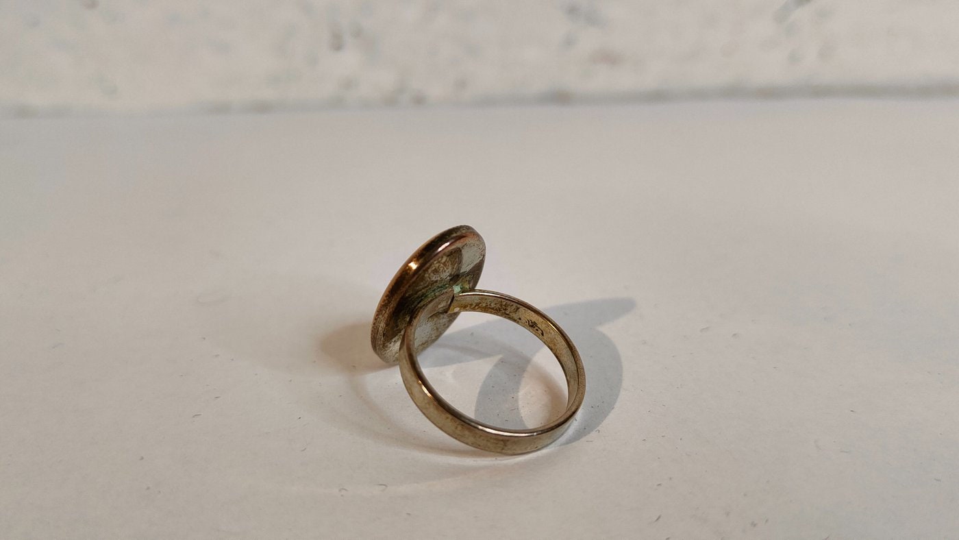 Bellissimo Anello Placcato Argento - Taglia 18