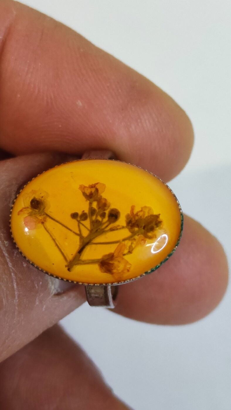 Bellissimo Anello Placcato Argento - Taglia 18