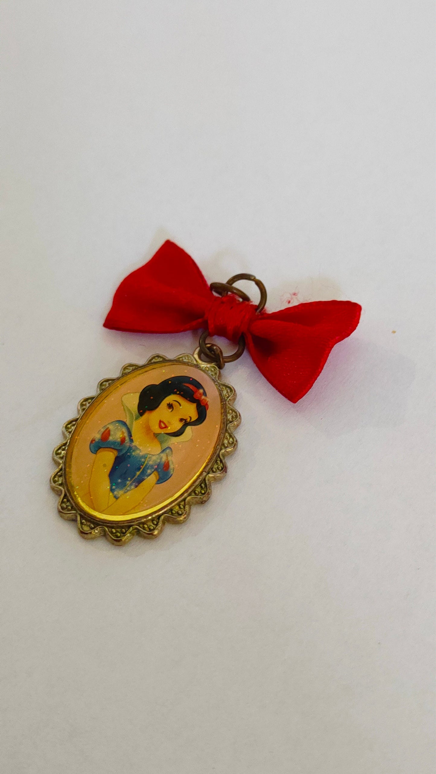 Pendente Biancaneve Disney Vintage Argentato - Un Pezzo di Magia Disney