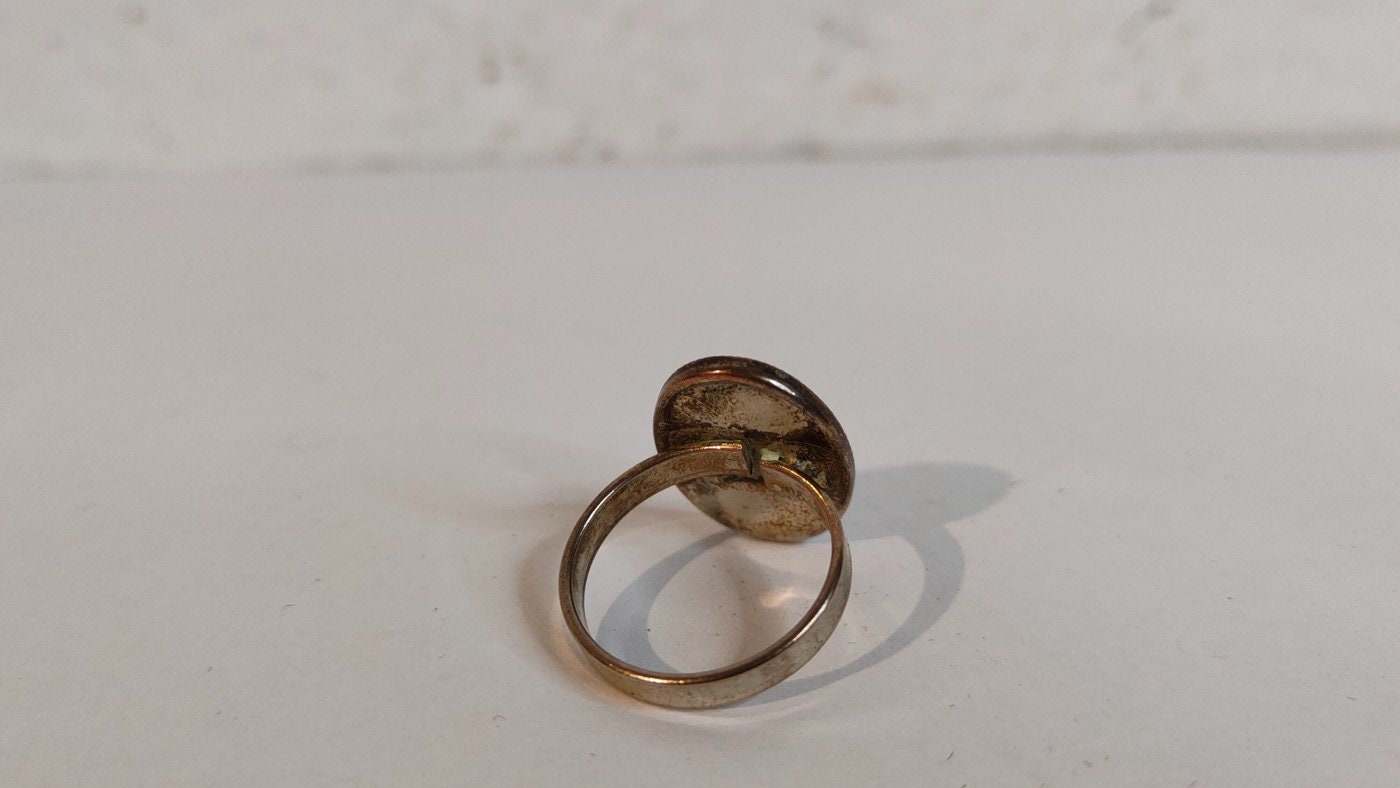 Bellissimo Anello Placcato Argento - Taglia 18