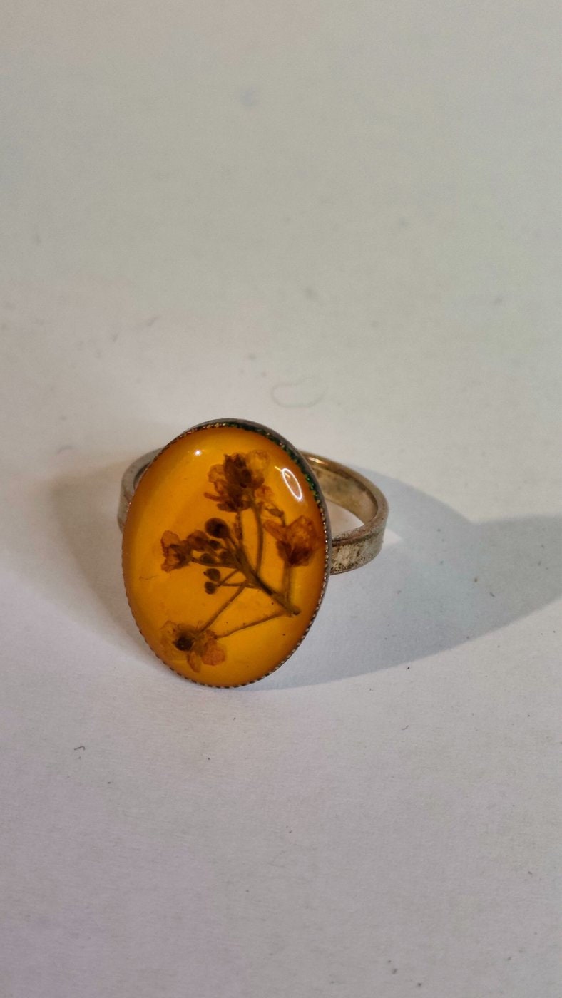 Bellissimo Anello Placcato Argento - Taglia 18