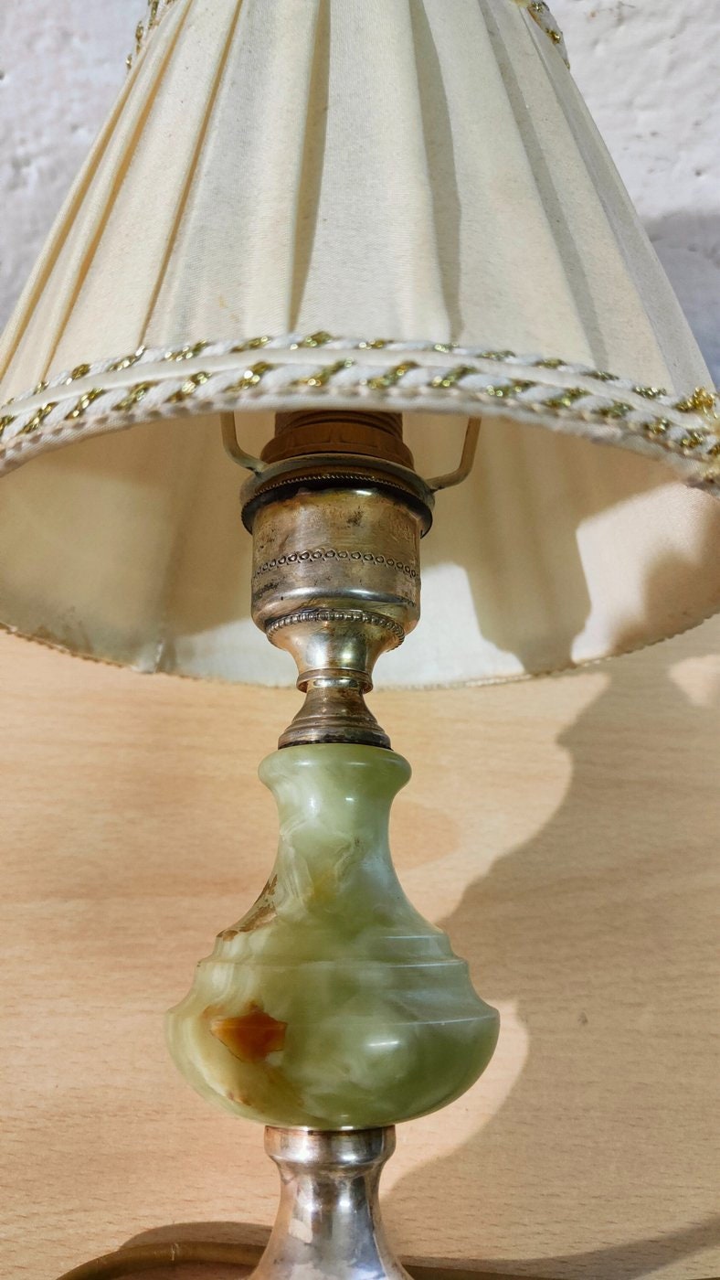 Lampada con Base in Argento 800 e Marmo Onice Verde - Eleganza e Raffinatezza Illuminano la Tua Casa