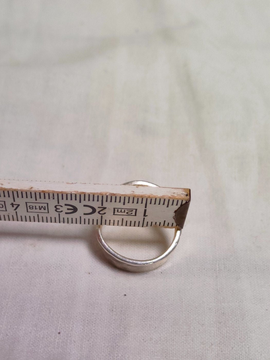 Anello in Argento 925 con Pietra Sintetica Rossa - Taglia Regolabile