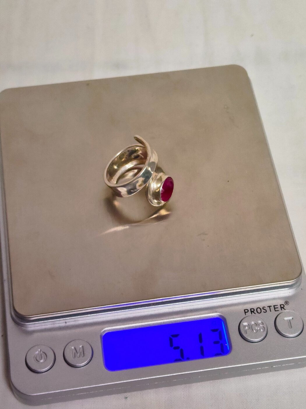 Anello in Argento 925 con Pietra Sintetica Rossa - Taglia Regolabile