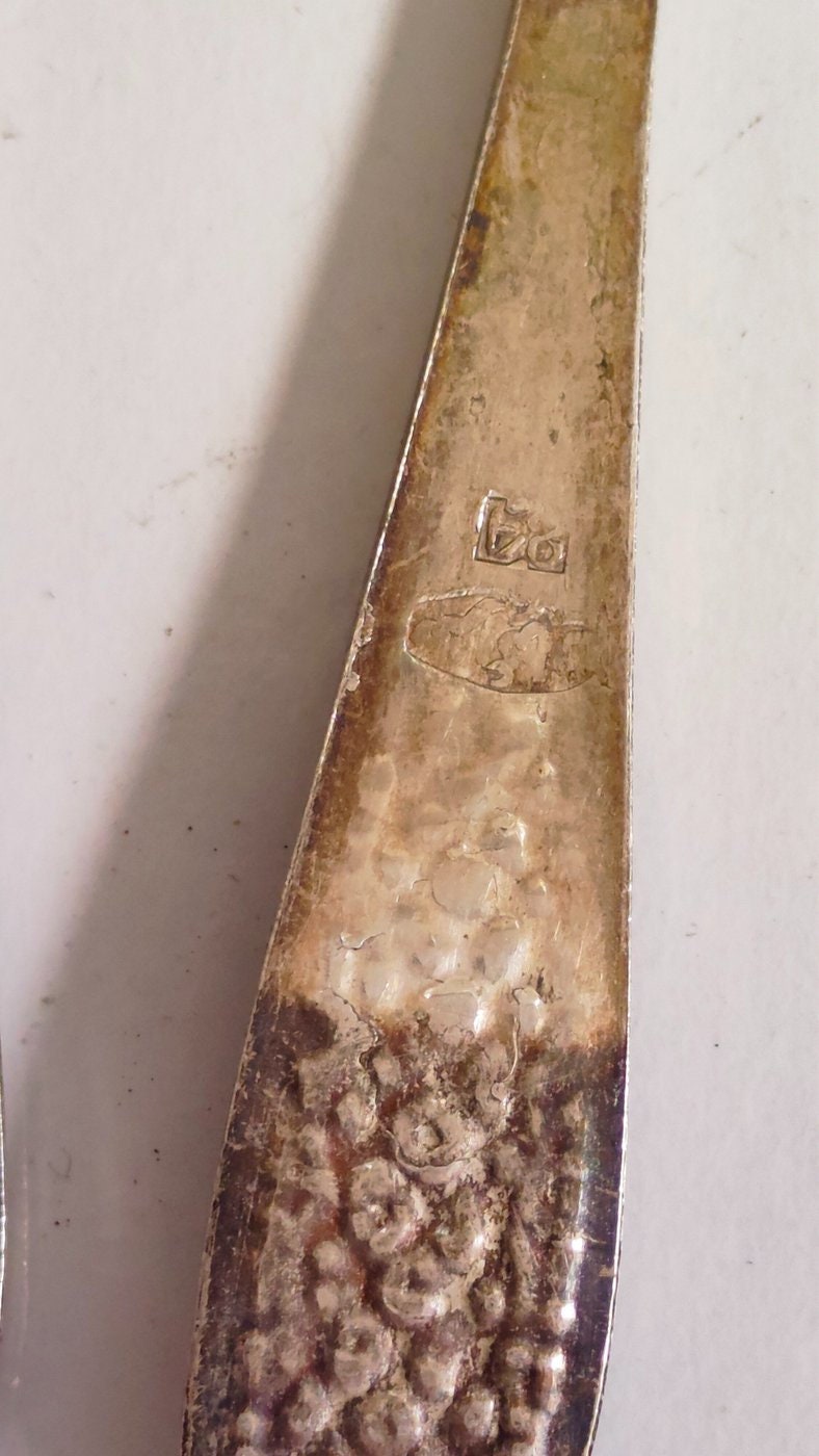 Cucchiai Placcati in Argento: Raffinatezza in Miniatura per la Tua Tavola