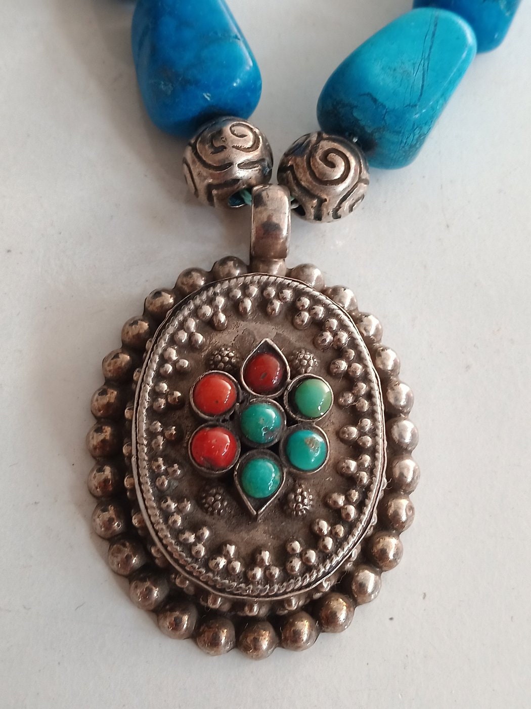 Collana con Pendente in Argento 925 e Pietre Minerali Blu - Eleganza Raffinata