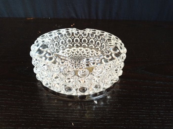 posacenere con boccioli di cristallo Op Art