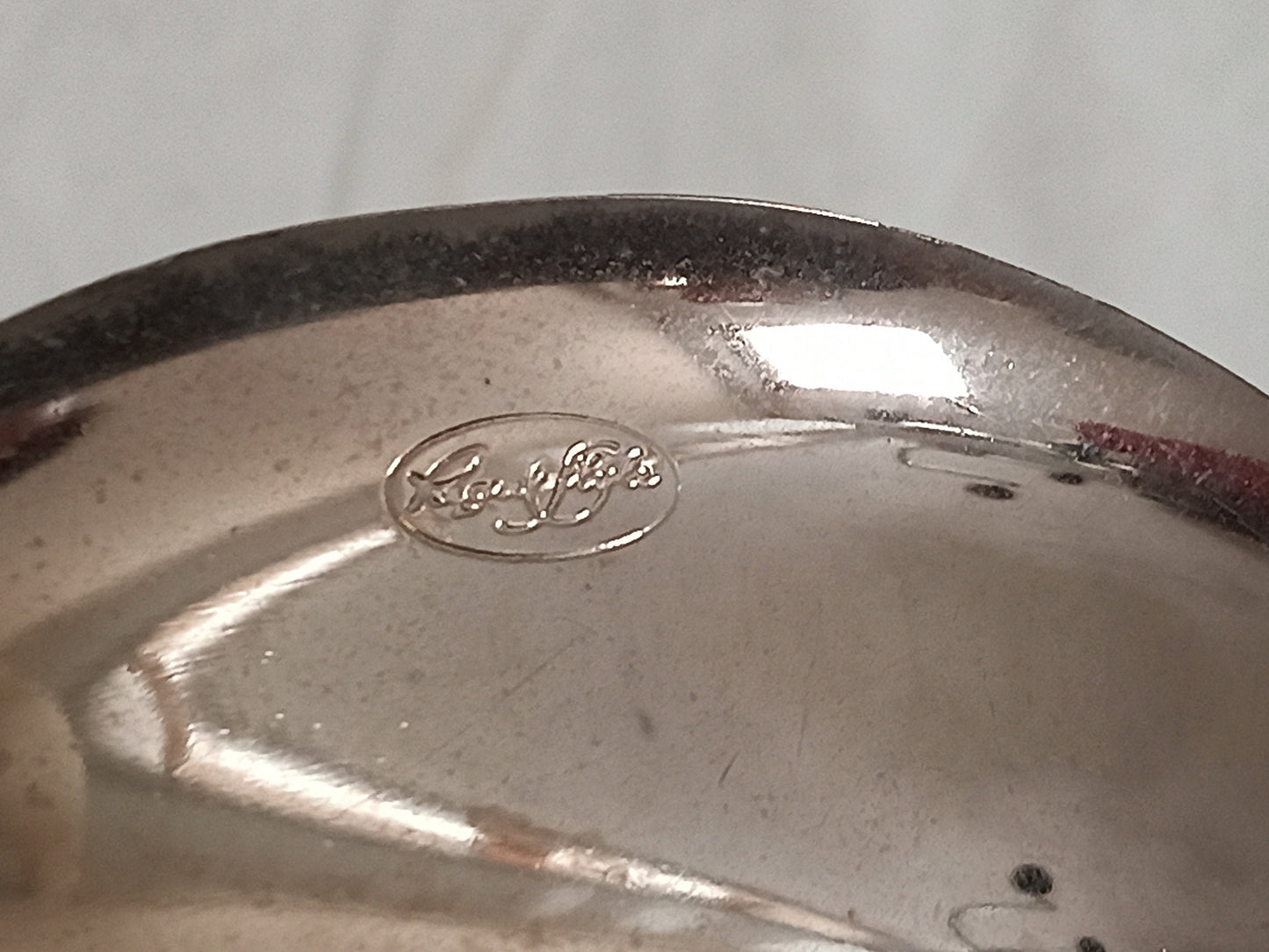 vintage tray in silver con rondini incise