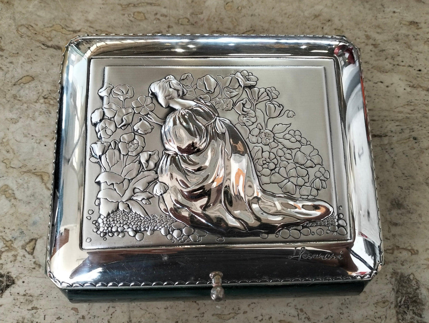 vintage jewelry box
