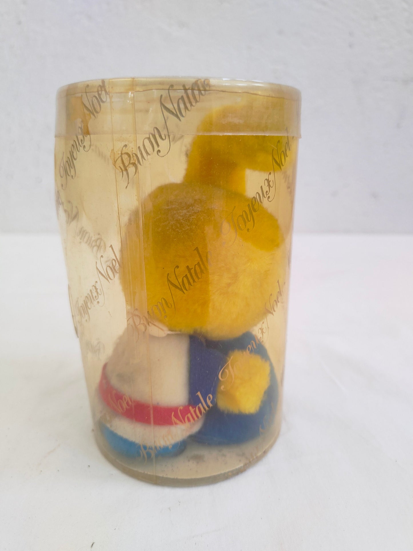 Peluche Vintage giallo - Un Pezzo di Storia da Esplorare