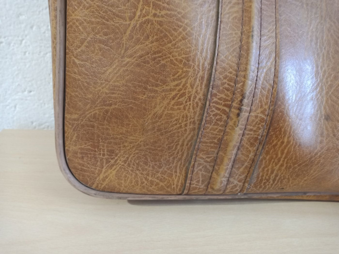 Valigia Vintage in Pelle degli Anni '70 - Autentico Stile Retro