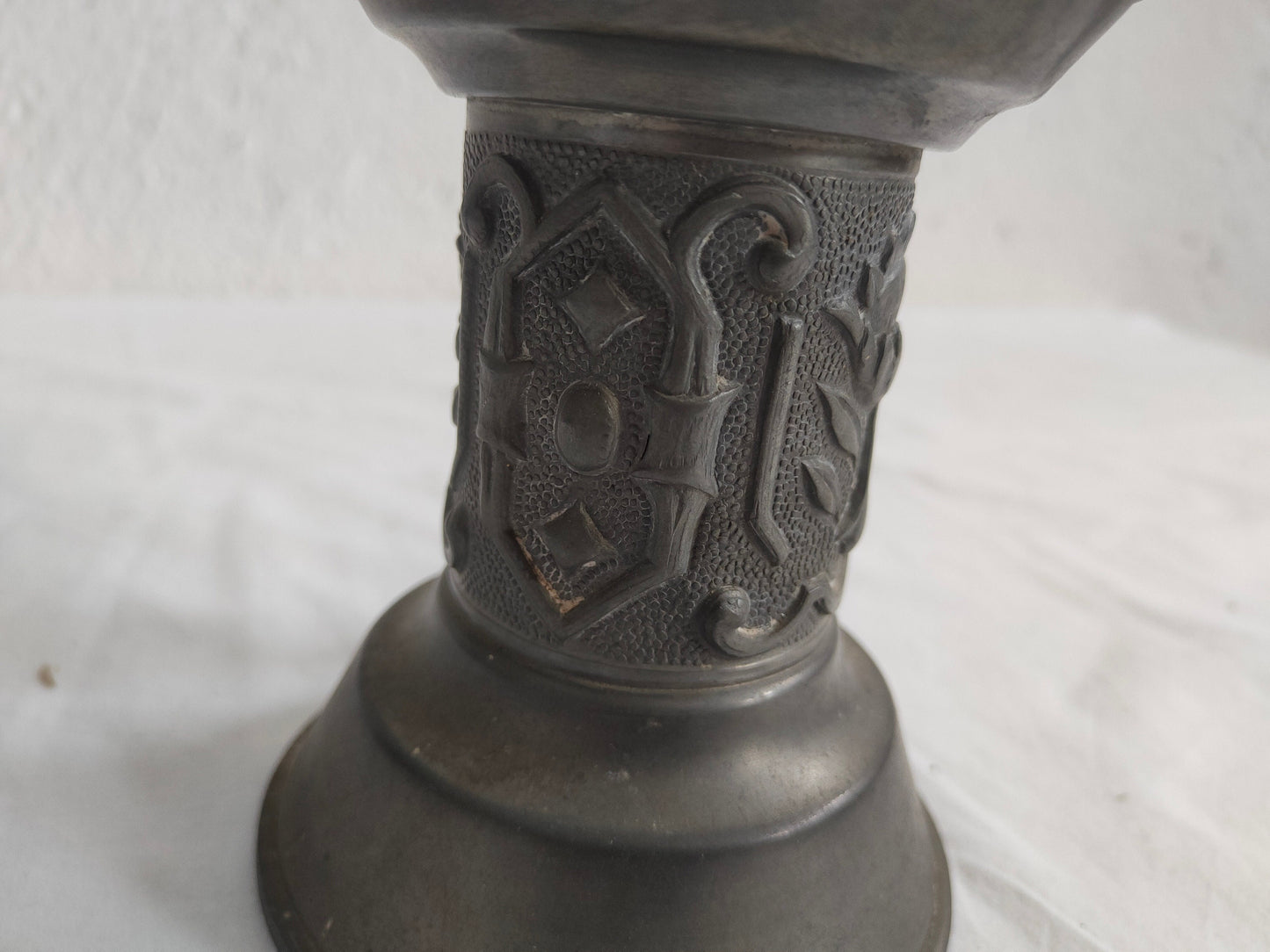 Porta candele antico in peltro con manico