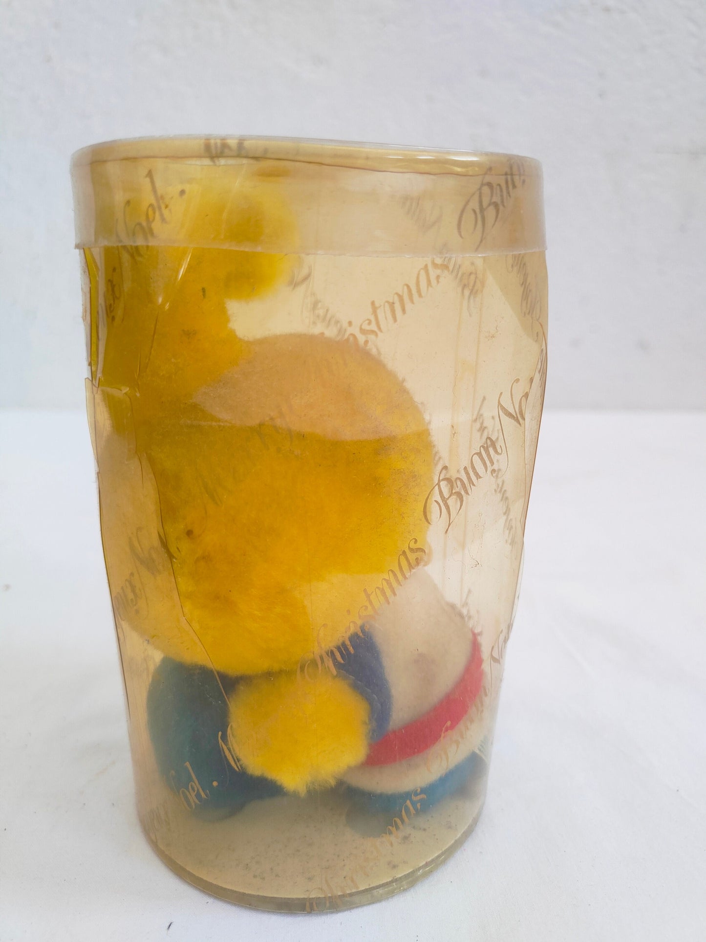 Peluche Vintage giallo - Un Pezzo di Storia da Esplorare