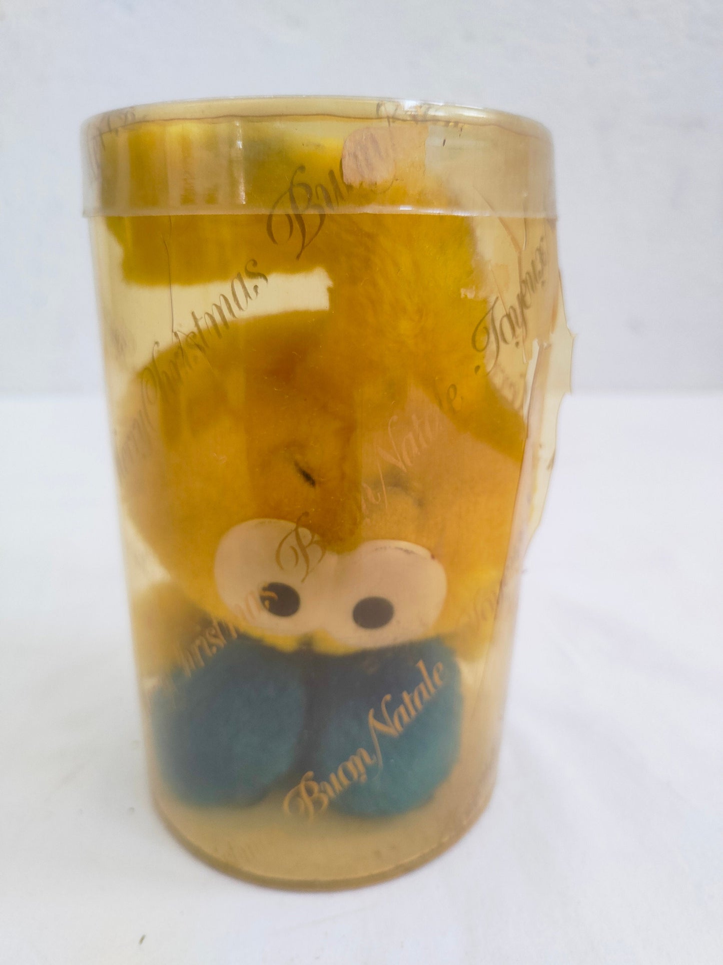 Peluche Vintage giallo - Un Pezzo di Storia da Esplorare