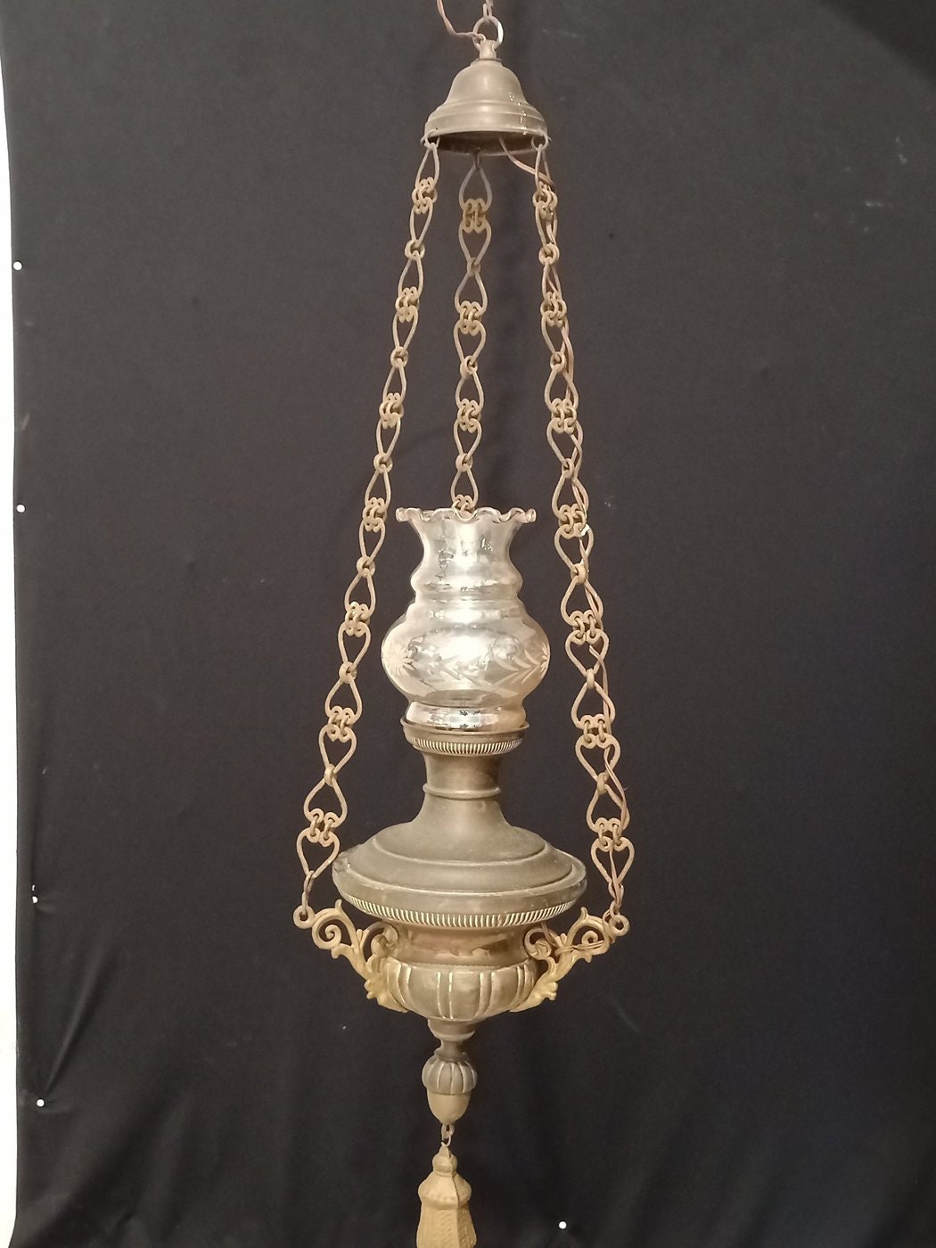 Lampadario Vintage in Rame e Ottone con Vetro - Un Pezzo di Storia Luminosa