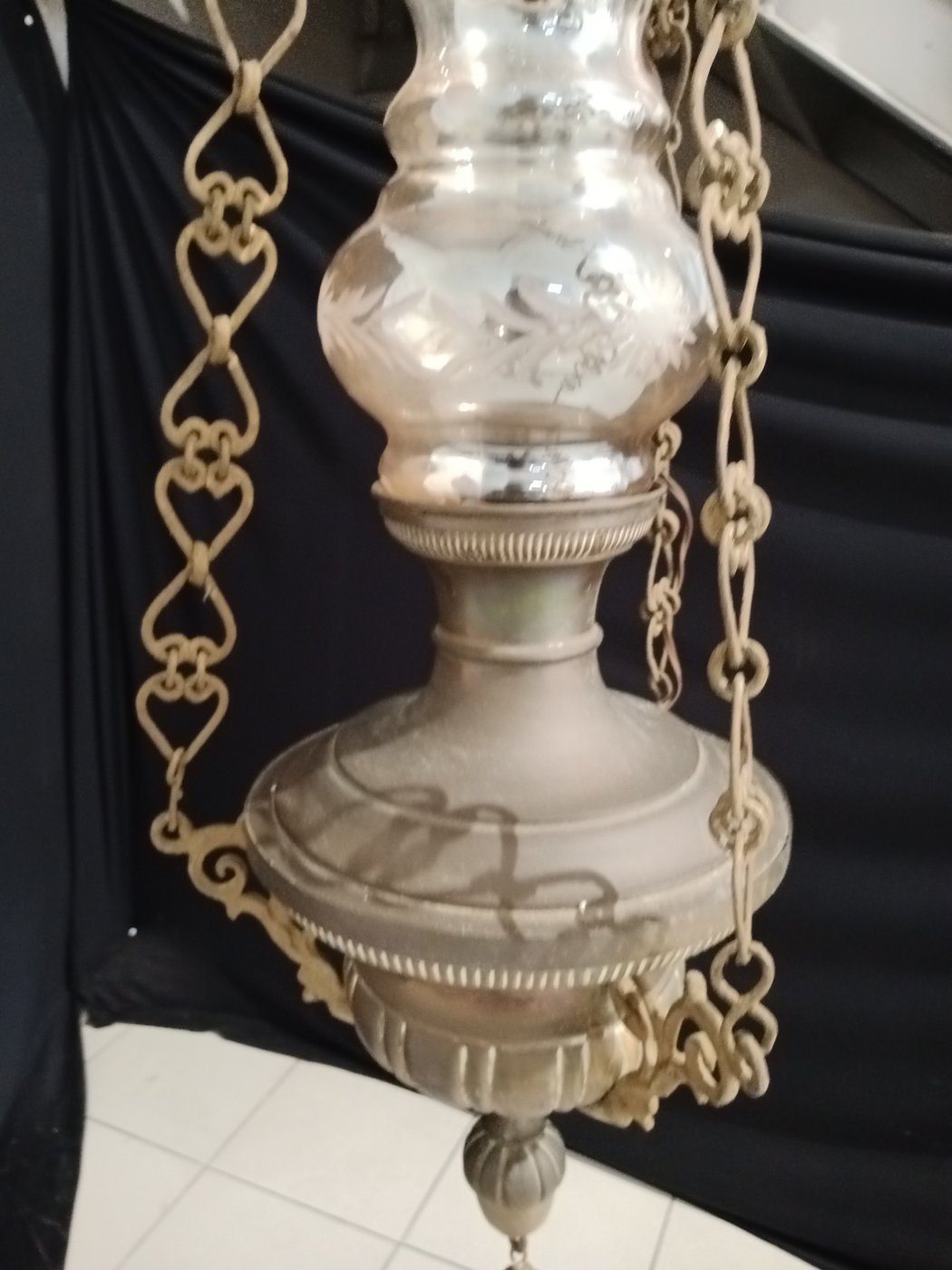 Lampadario Vintage in Rame e Ottone con Vetro - Un Pezzo di Storia Luminosa