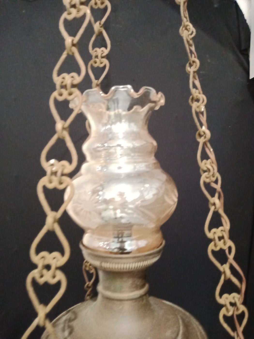 Lampadario Vintage in Rame e Ottone con Vetro - Un Pezzo di Storia Luminosa