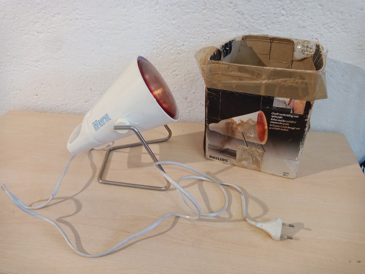 Lampada a infrarossi Philips Infraphil vintage: benessere e stile