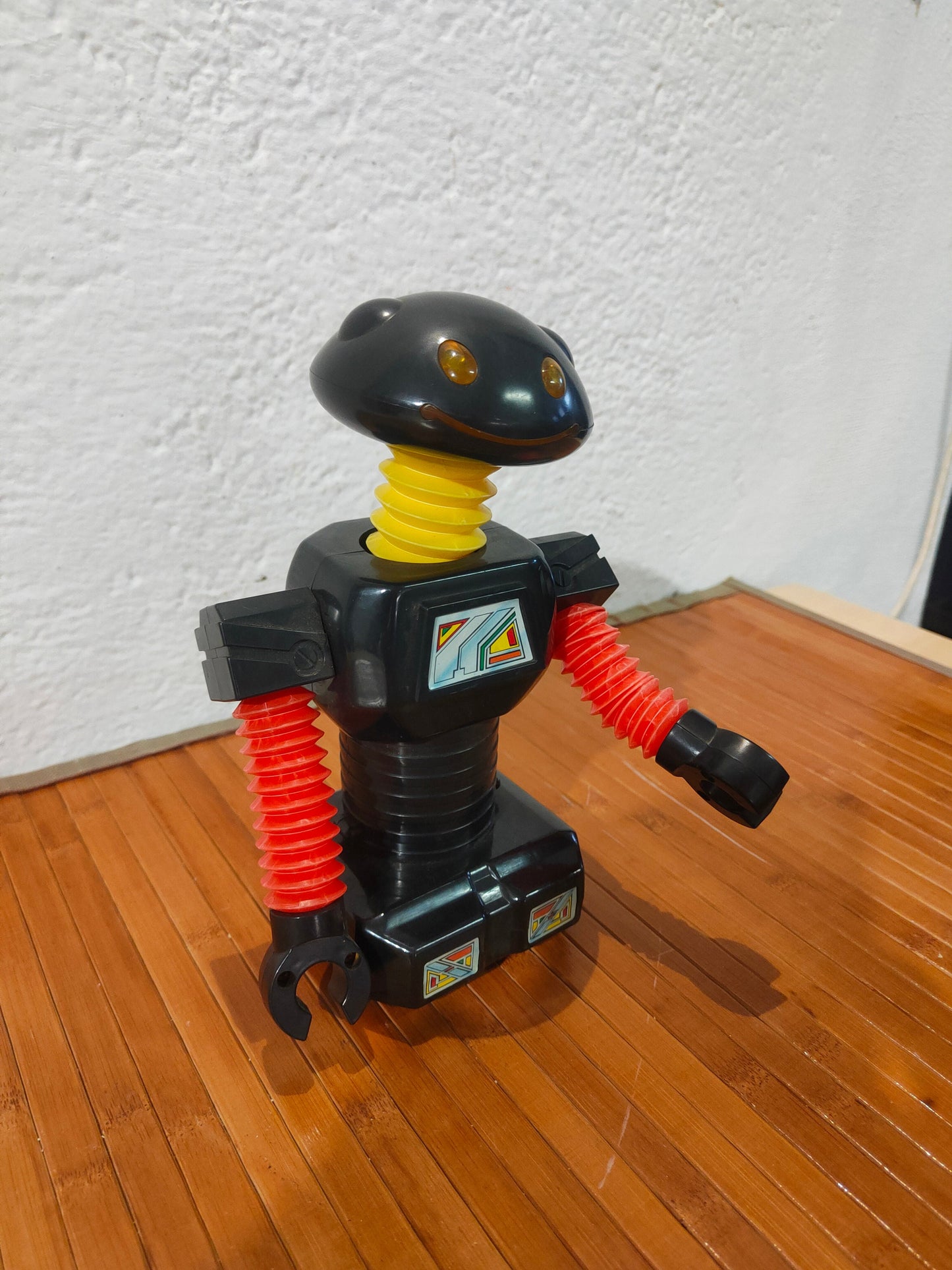Robot Giocattolo Vintage - Pezzo da Collezione Raro