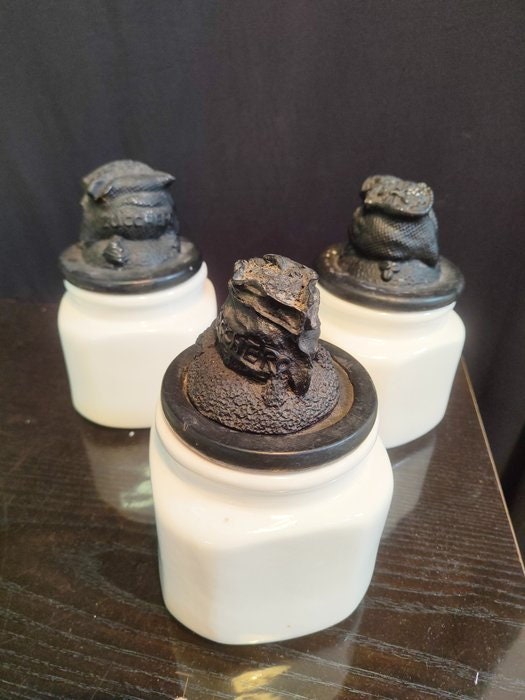 Set di Barattoli Vintage in Ceramica Bianca per Zucchero e Caffè con Coperchi