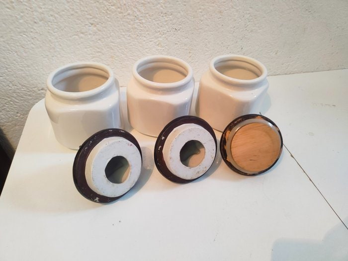 Set di Barattoli Vintage in Ceramica Bianca per Zucchero e Caffè con Coperchi