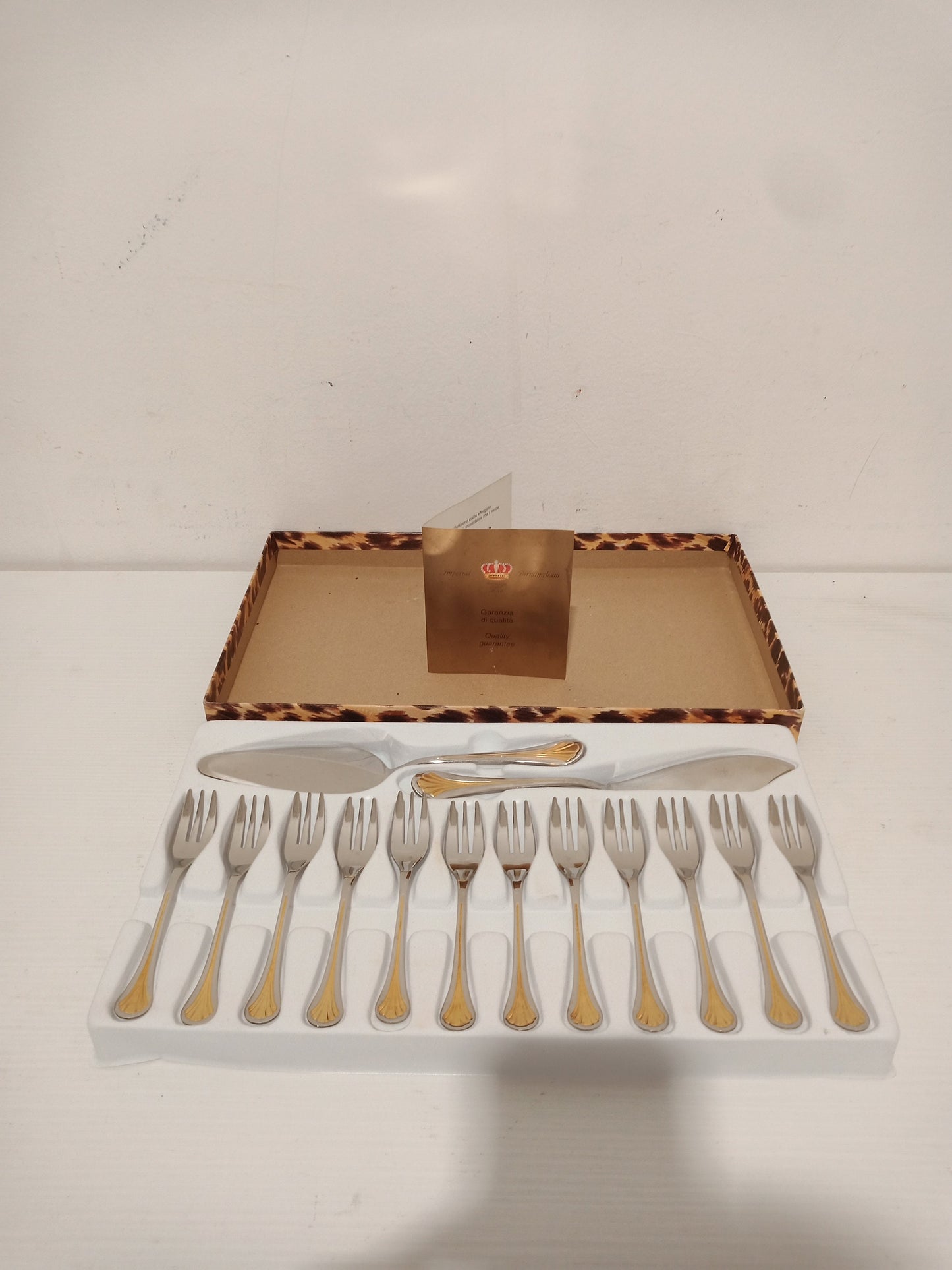Elegante Servizio Posate per Dolce in acciaio e oro 24 carati
