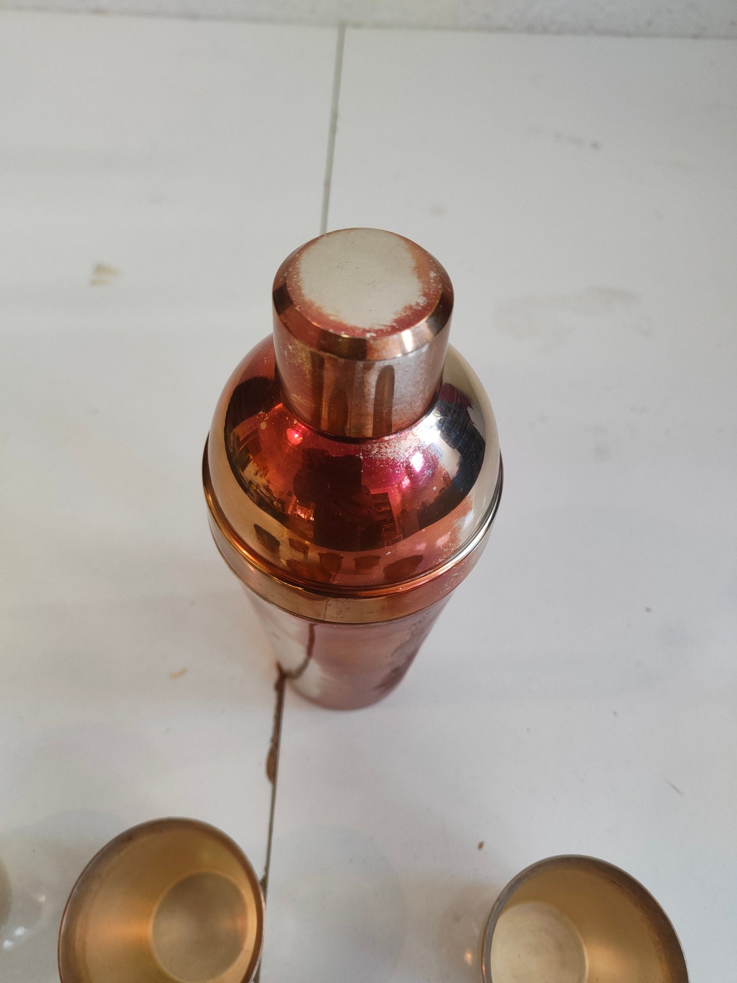 Set per cocktail con shaker e sei bicchieri in argento