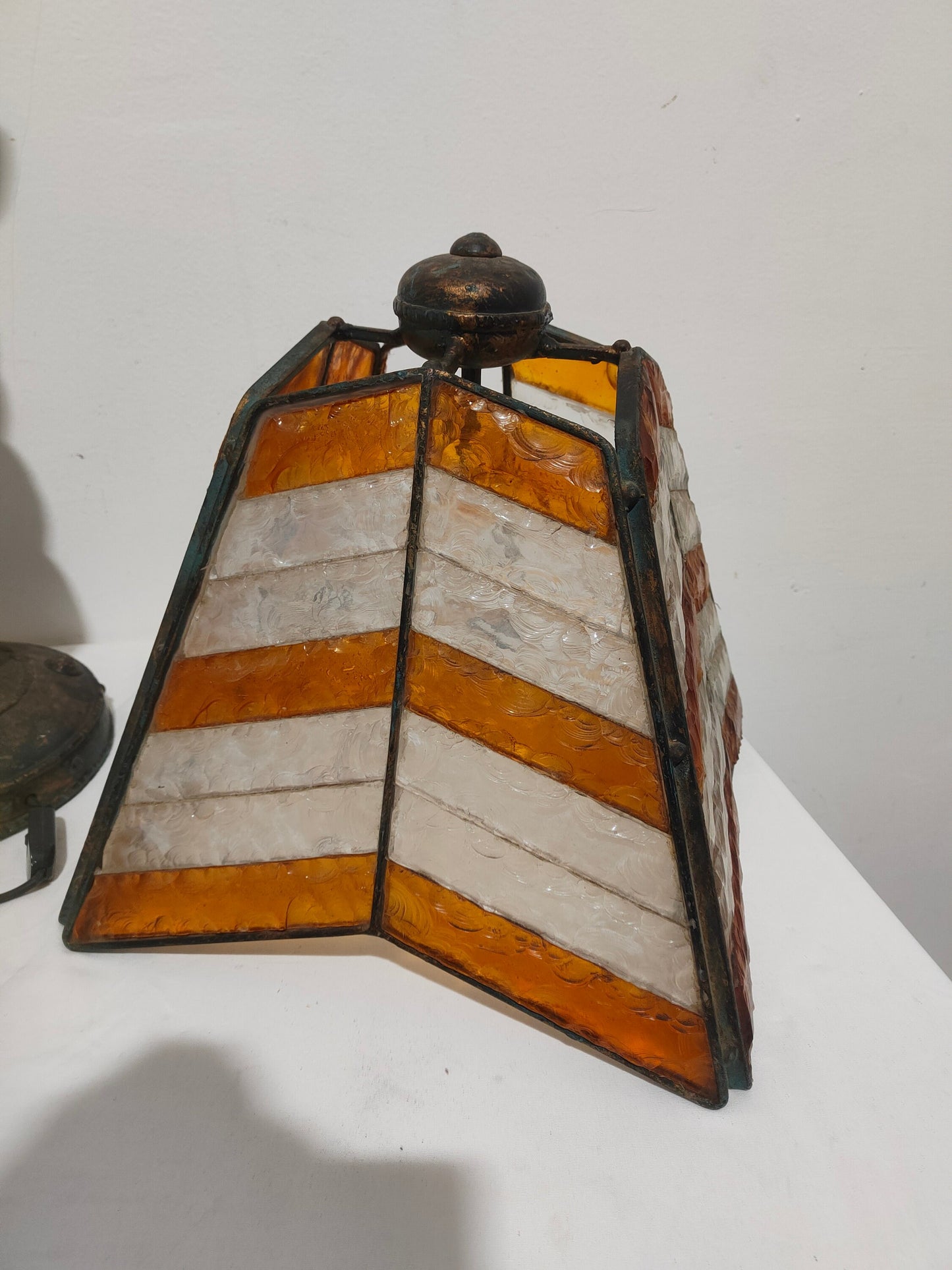 Lampada da Tavolo Brutalista Longobard Anni '70: Un Pezzo Unico per Arredare con Stile