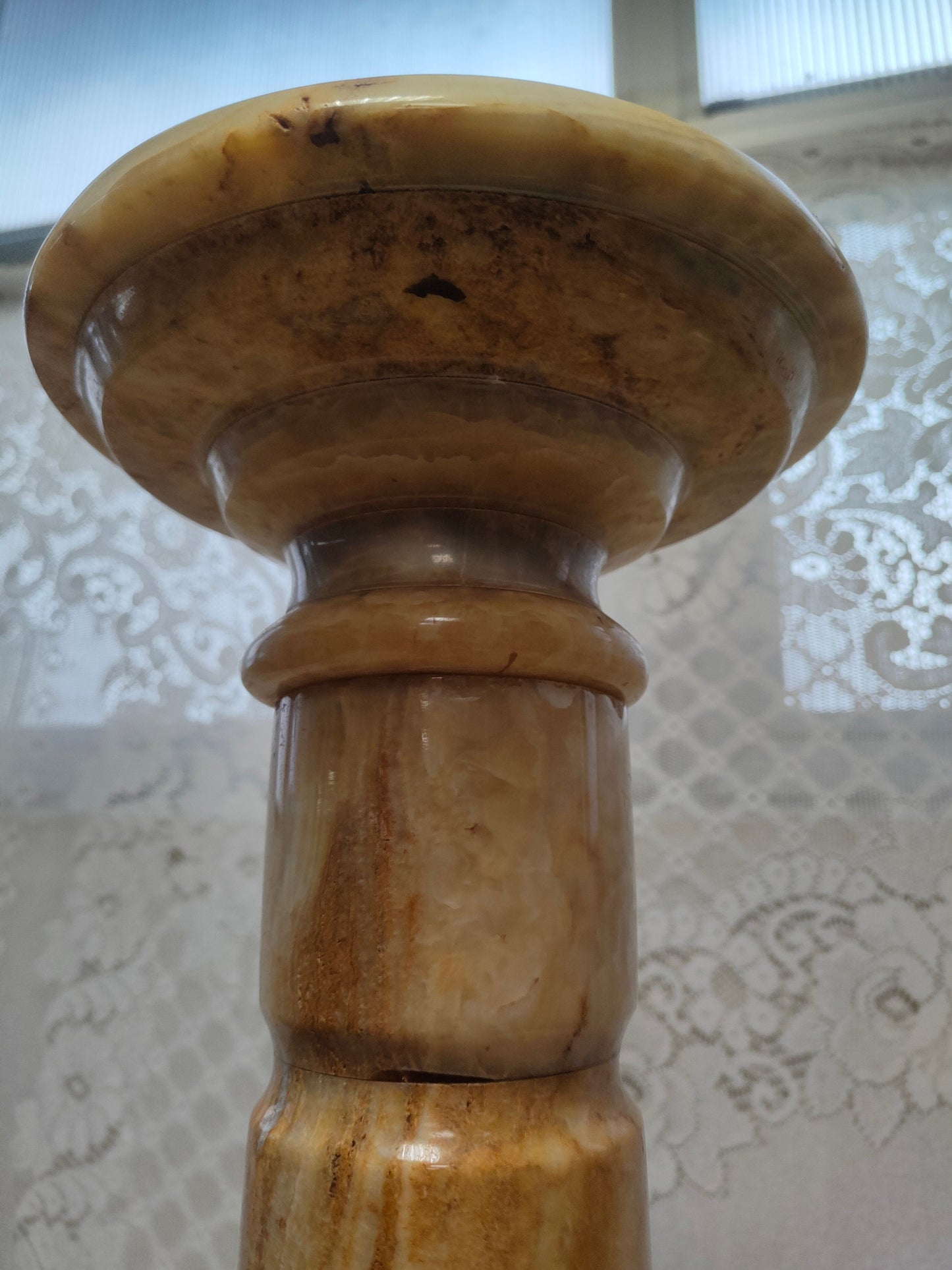 Colonna Unica in Marmo Italiano per Interni ed Esterni: Capolavoro di Eleganza e Design