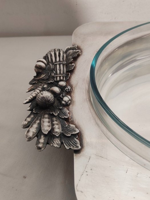 Vassoio da Portata Placcato Argento FAF e Pirofila Pyrex: Un'Eleganza senza Tempo per la Tua Tavola