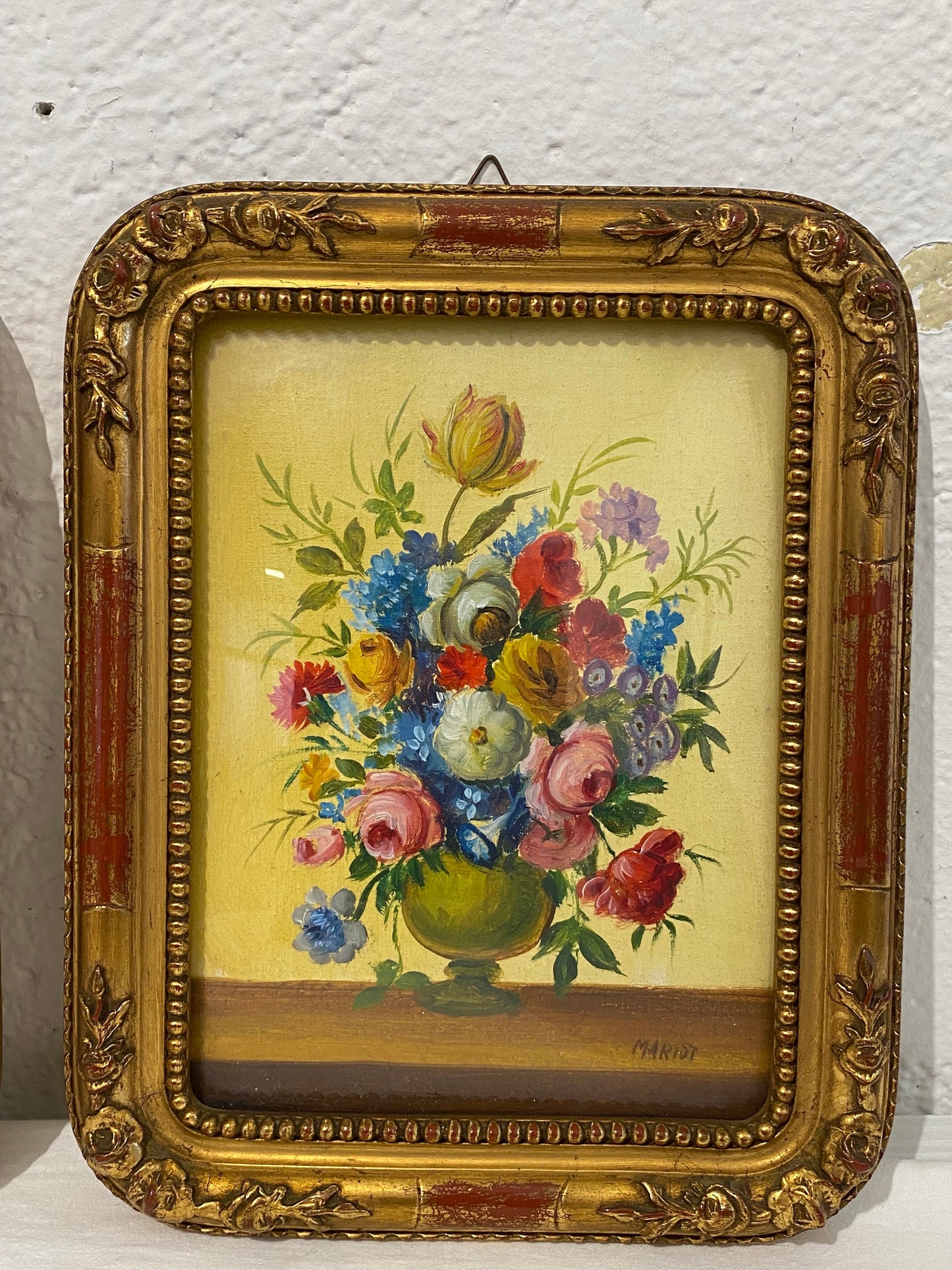 Coppia di Quadretti con Cornice Dorata firmati Mariot - Vasi con Fiori (24x30 cm)