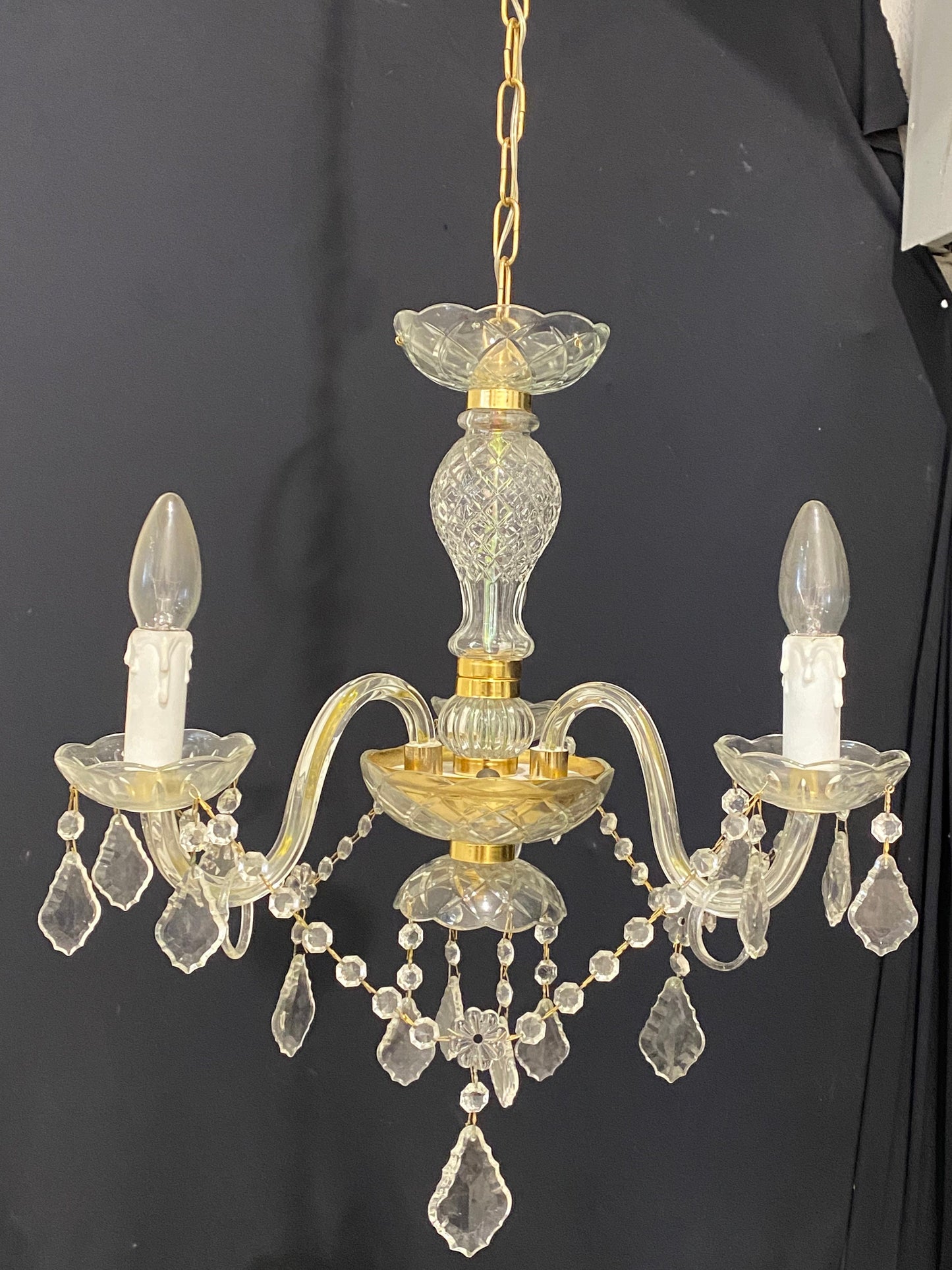 Splendido Lampadario in Vetro di Murano Gabbia di Cristallo 3 Luci - Un'Illuminazione Raffinata e Artigianale