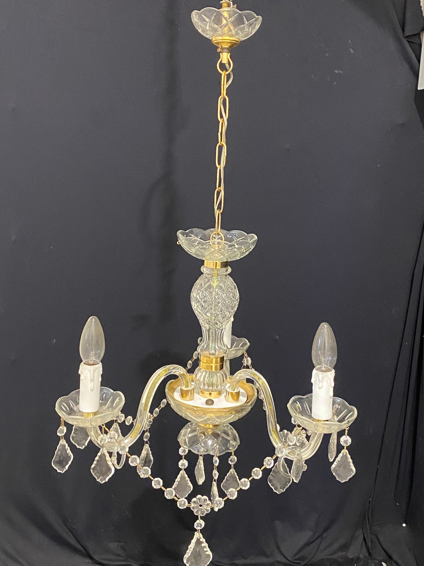 Splendido Lampadario in Vetro di Murano Gabbia di Cristallo 3 Luci - Un'Illuminazione Raffinata e Artigianale
