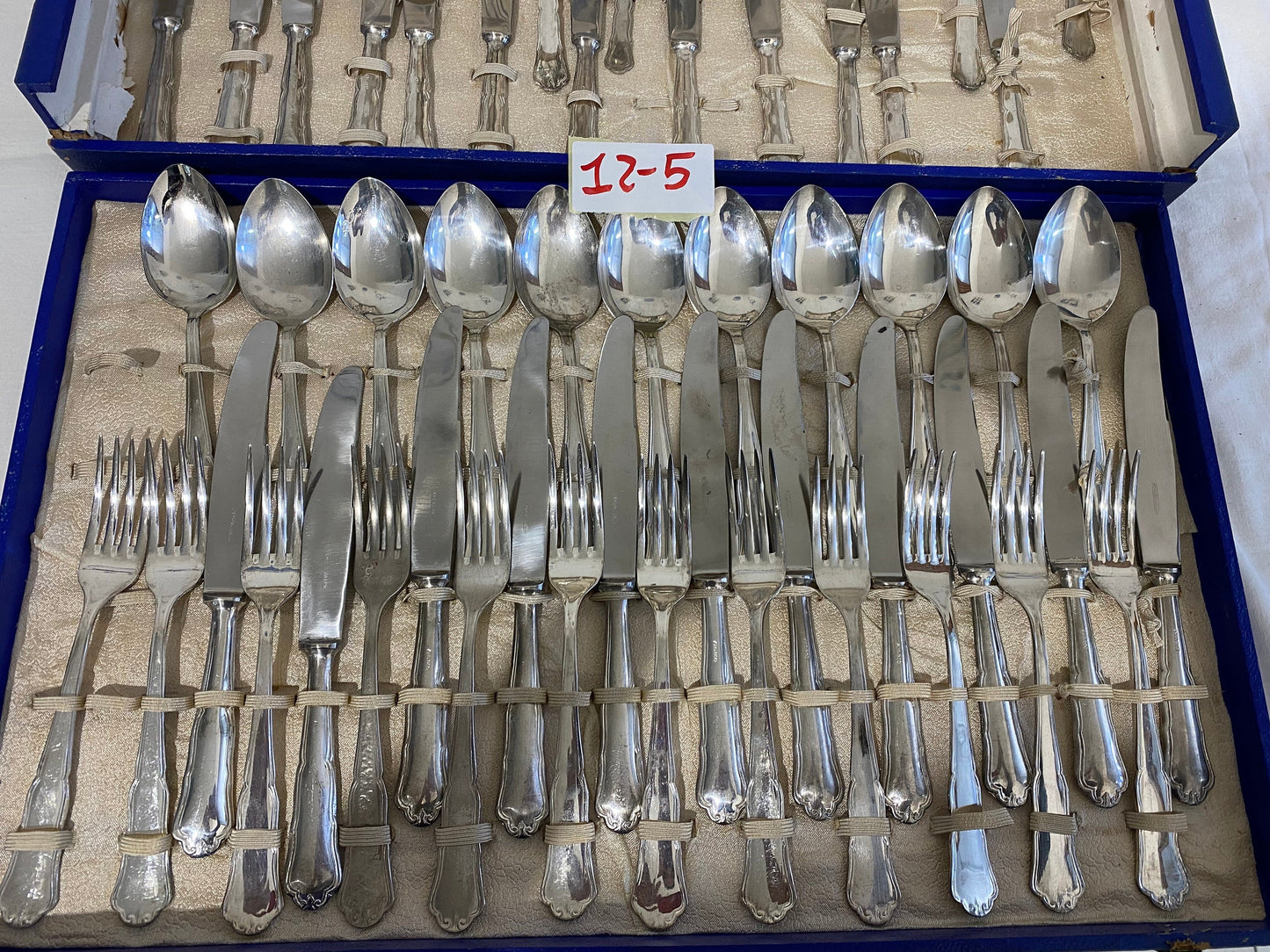 Eleganti Posate per Nozze: Un Regalo di Classe per una Tavola Inimitabile (2 Servizi in Unica Scatola)