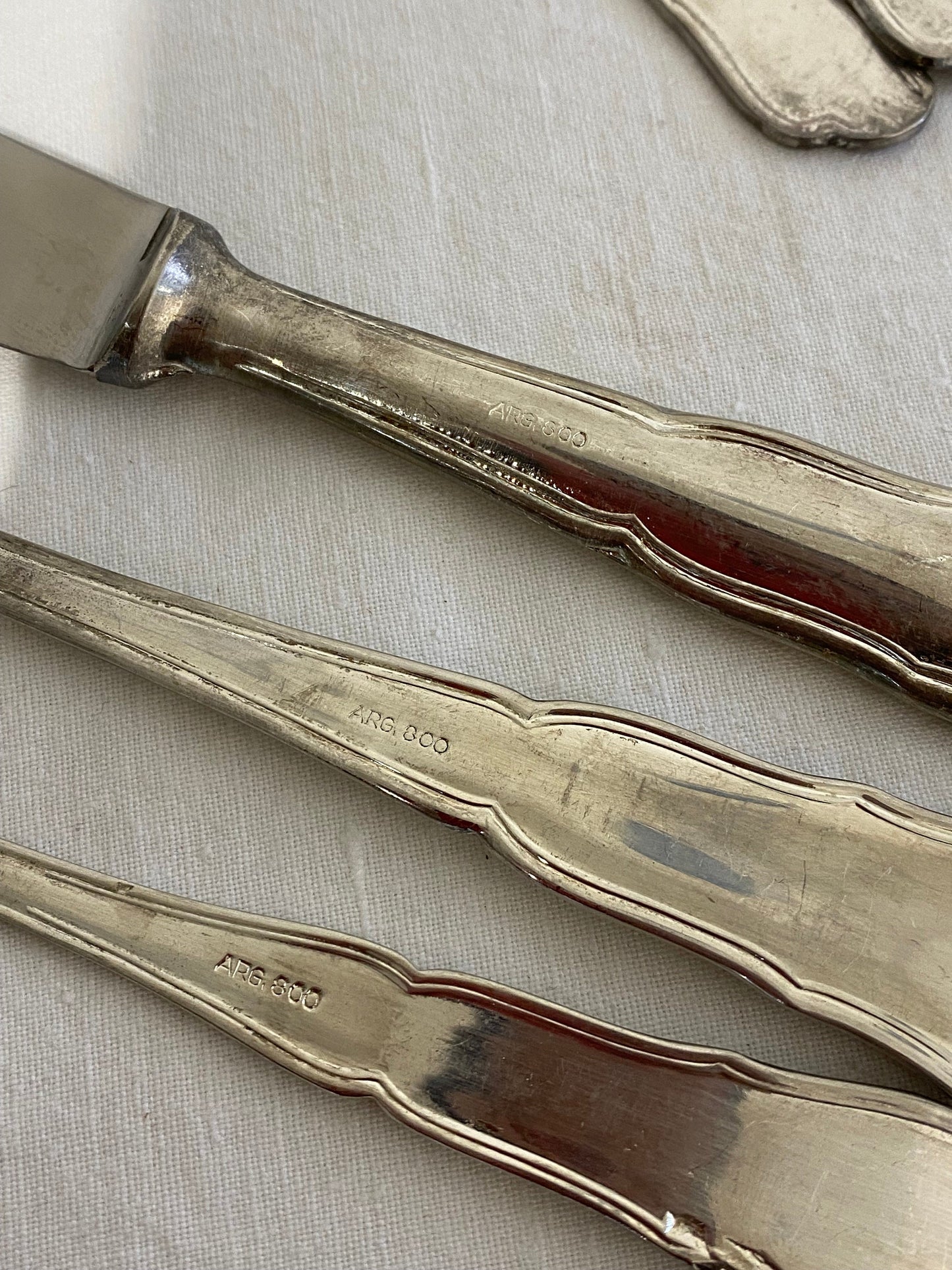Eleganti Posate per Nozze: Un Regalo di Classe per una Tavola Inimitabile (2 Servizi in Unica Scatola)