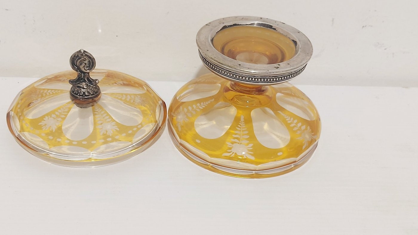 Portagioie in Cristallo Inciso e Argento 800 - Eleganza senza tempo per i tuoi gioielli