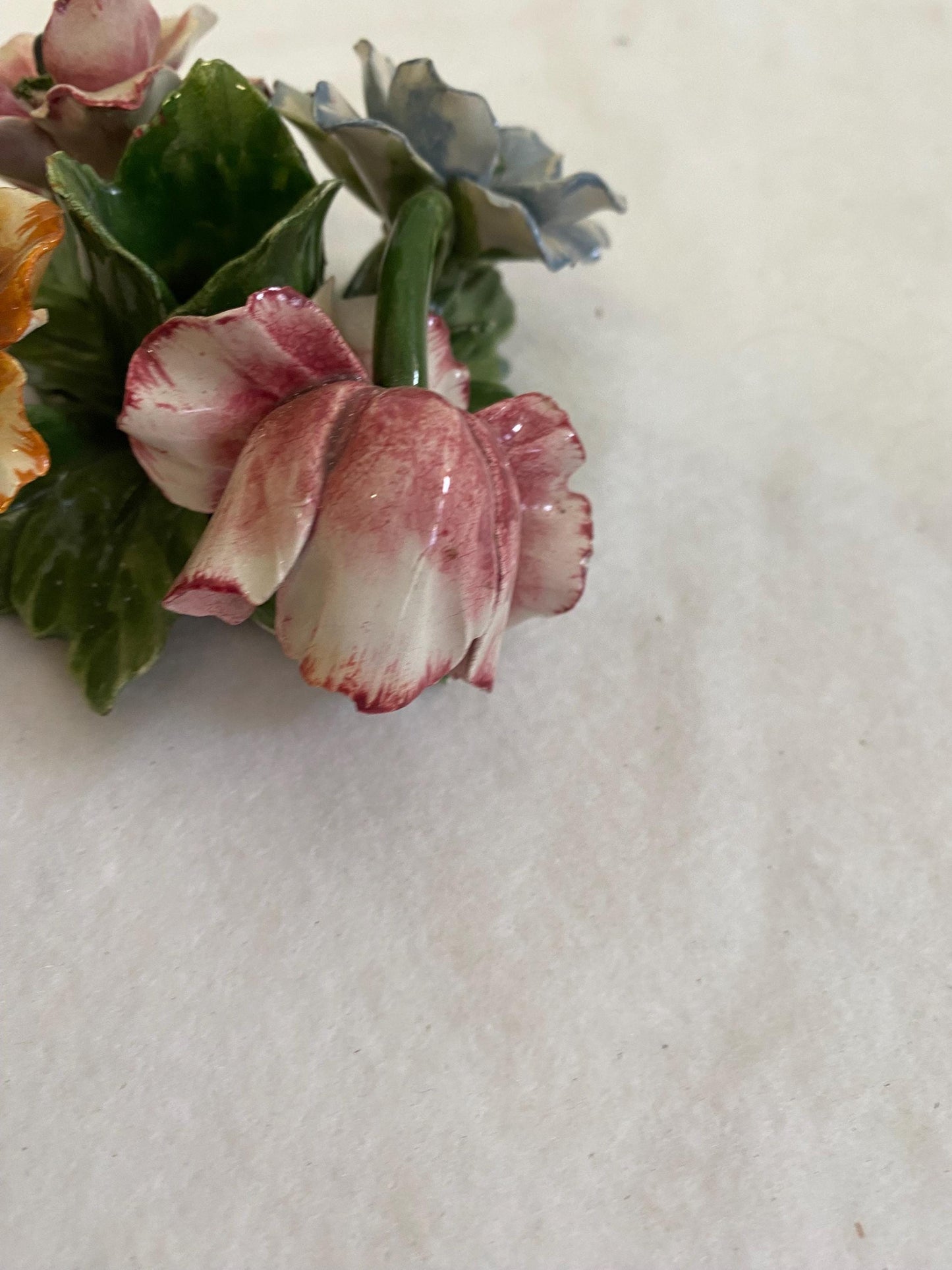 Portacandele in Ceramica Dipinta a Mano - Un Tocco di Colore e Tradizione per la Tua Casa