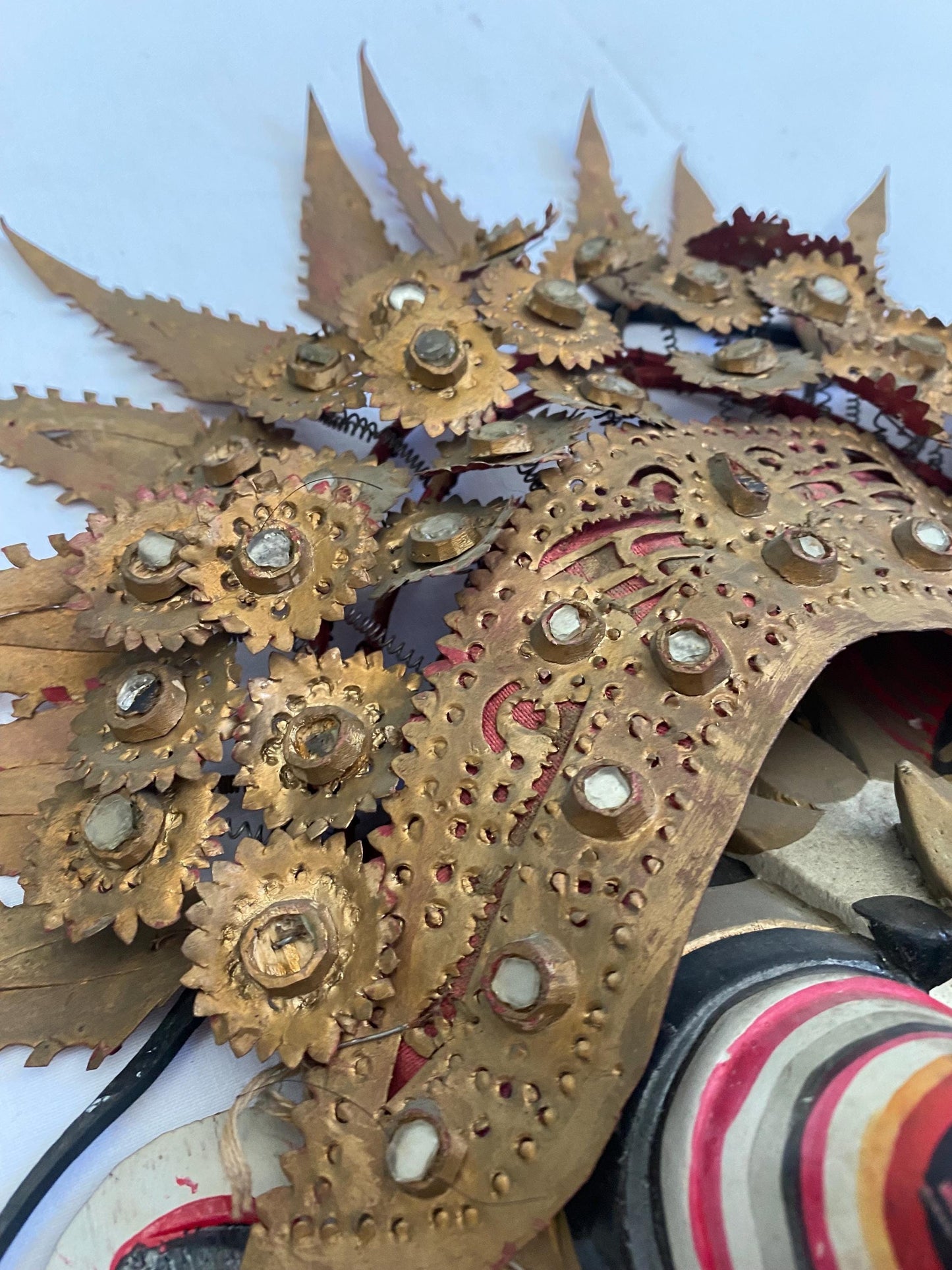 Maschera da Demone Tribale Balinese - Maschera da Diavolo Dipinta a Mano con corona - Rangda Strega Malvagia