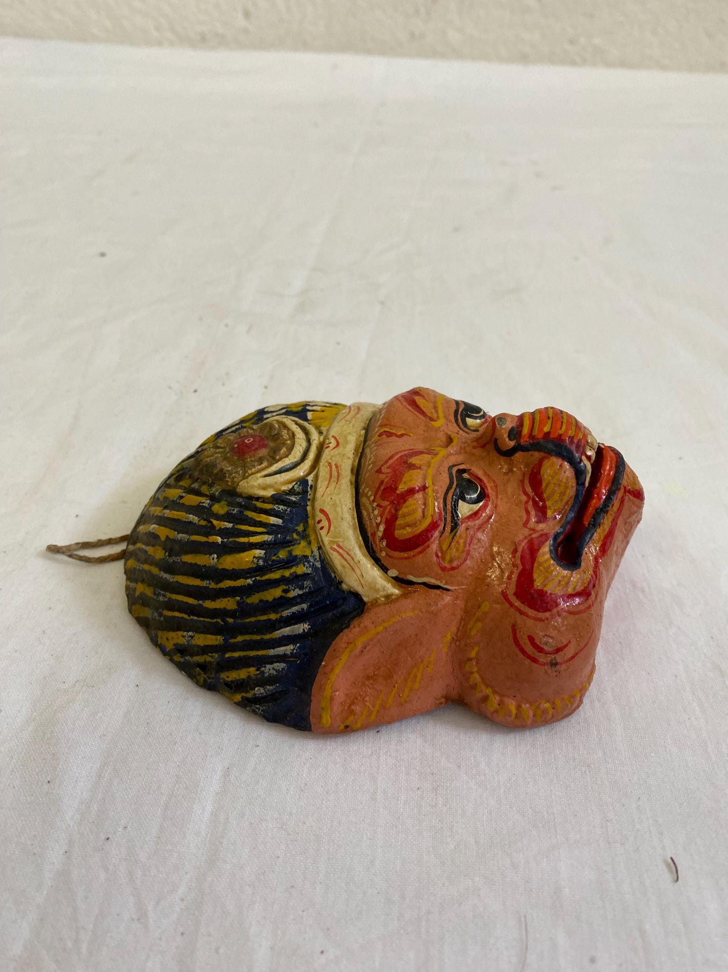 Maschera di Hanuman in Argilla - Arte Sacra Indonesiana - Scultura Unica a Mano