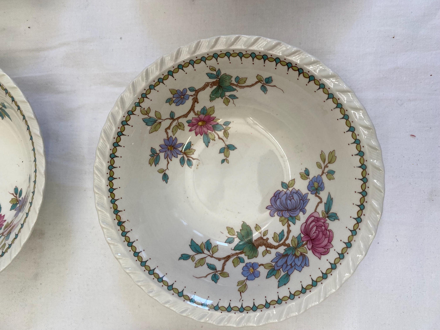 Set di 6 Ciotole Floreali Vintage Alfares de Ponte Sampaio - Pontesa Ceramica Bianca con Fiori Viola e Fuxia