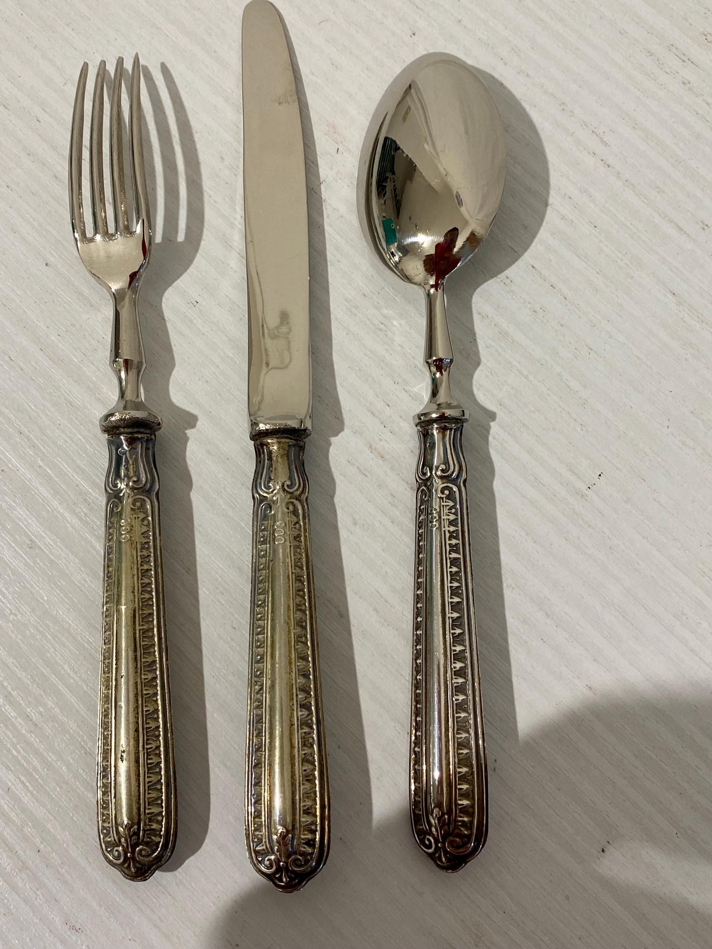 Servizio da Tavola Vintage per una Persona in Scatola Rivestita di Pelle Blu - Posate con Manici in Argento 800
