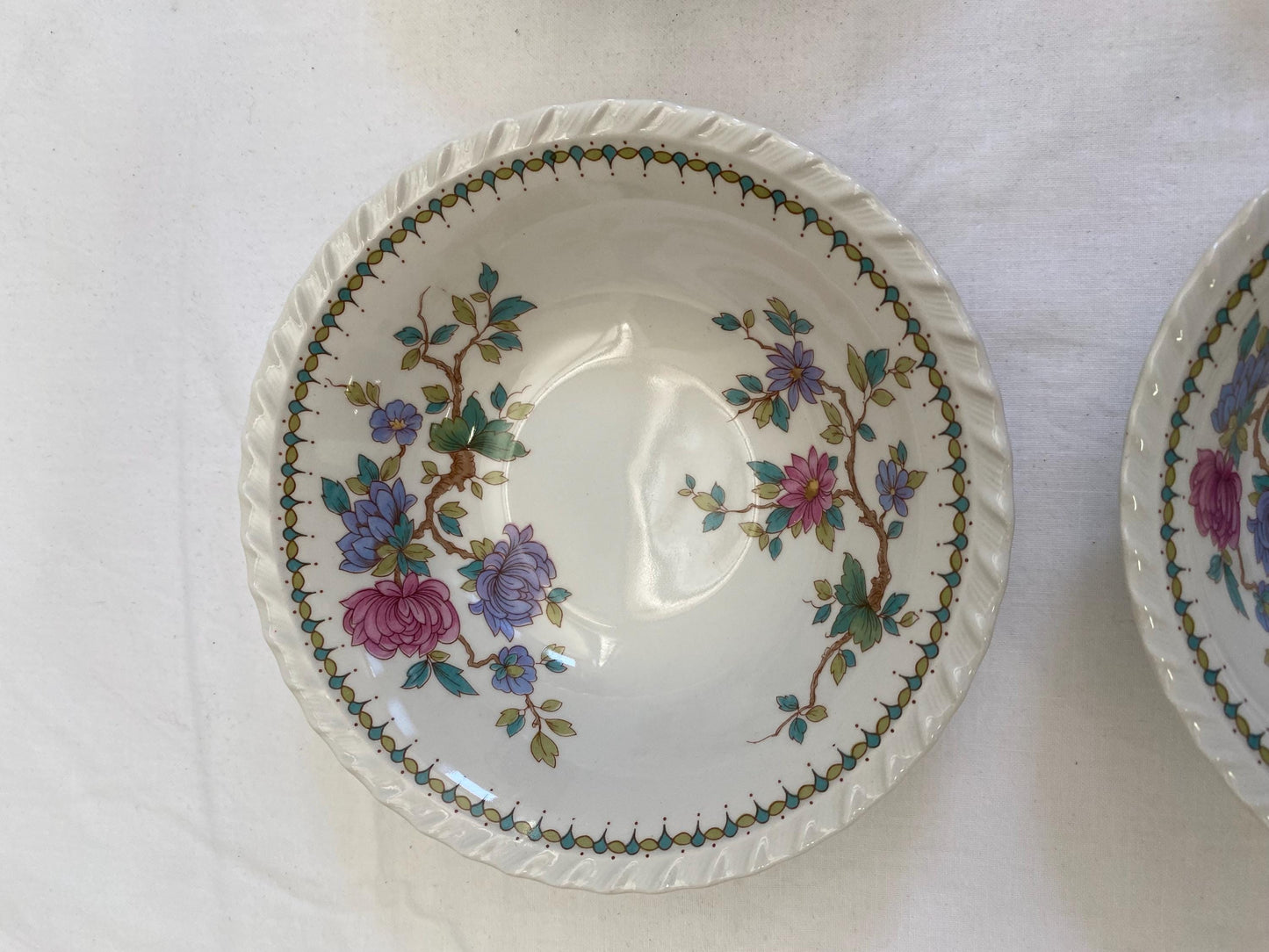 Set di 6 Ciotole Floreali Vintage Alfares de Ponte Sampaio - Pontesa Ceramica Bianca con Fiori Viola e Fuxia