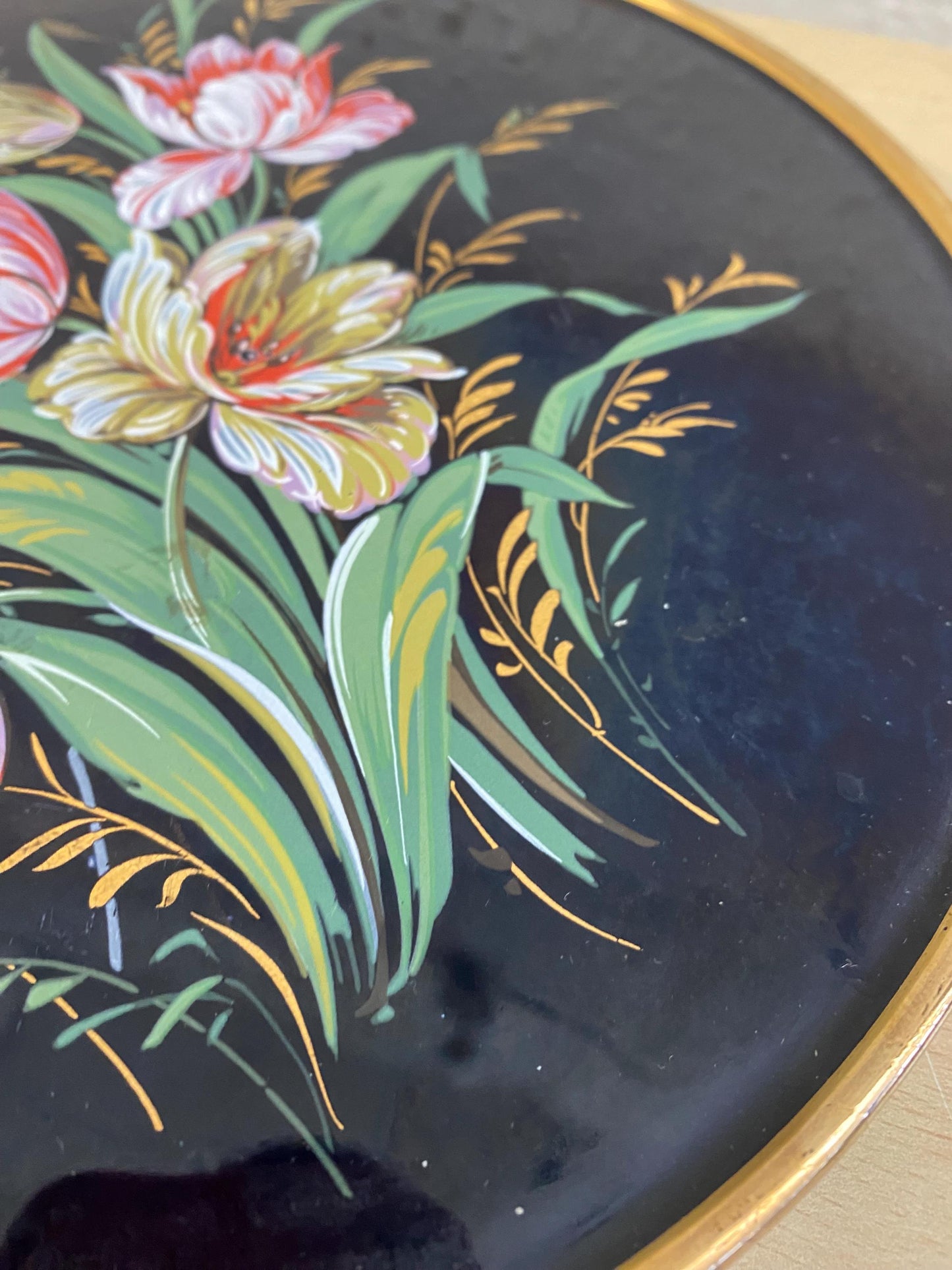 Piatto Blu Messeri con Decori Floreali - Raffigurante un Cesto di Fiori, Diametro 27 cm - Creazioni Ceramiche d'Arte Made in Italy