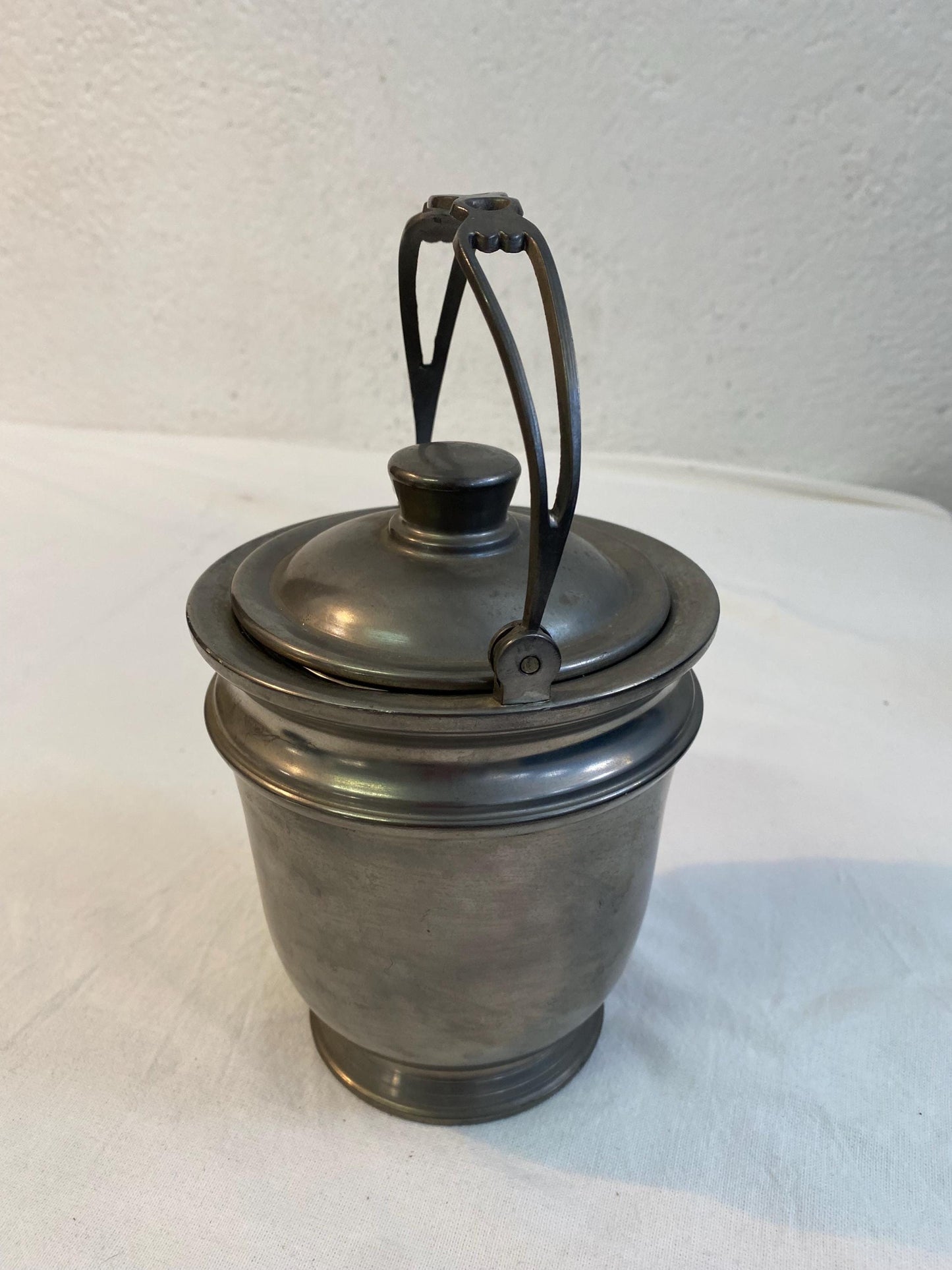 Secchiello per Ghiaccio Vintage in Peltro  Elegante e Pratico