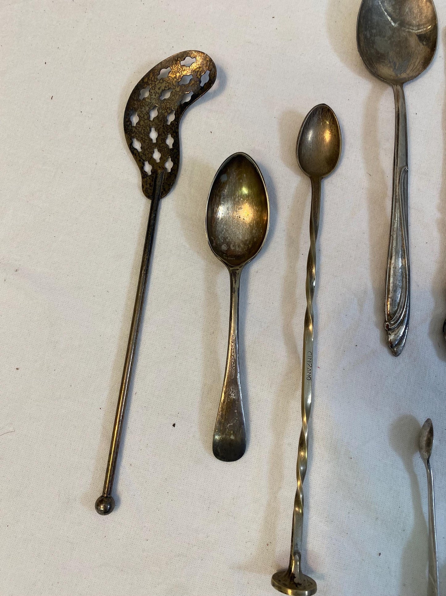 Set di 14 Accessori da Cucina Vintage - Pinza, Cucchiai per Cocktail, Posate Sfuse, Mestoli e Spatole