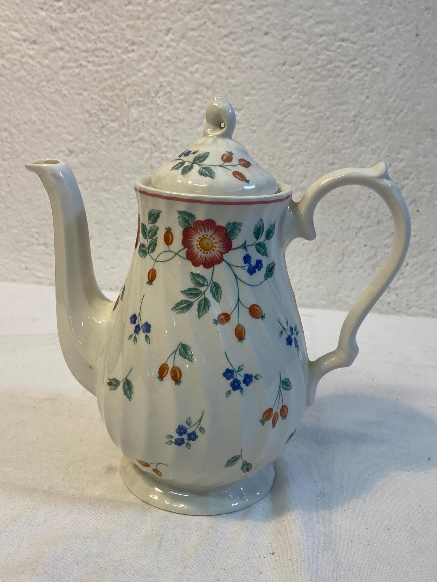 Teiera Churchill Briar Rose - Collezione Chartwell, Made in England regalo perfetto come nuova