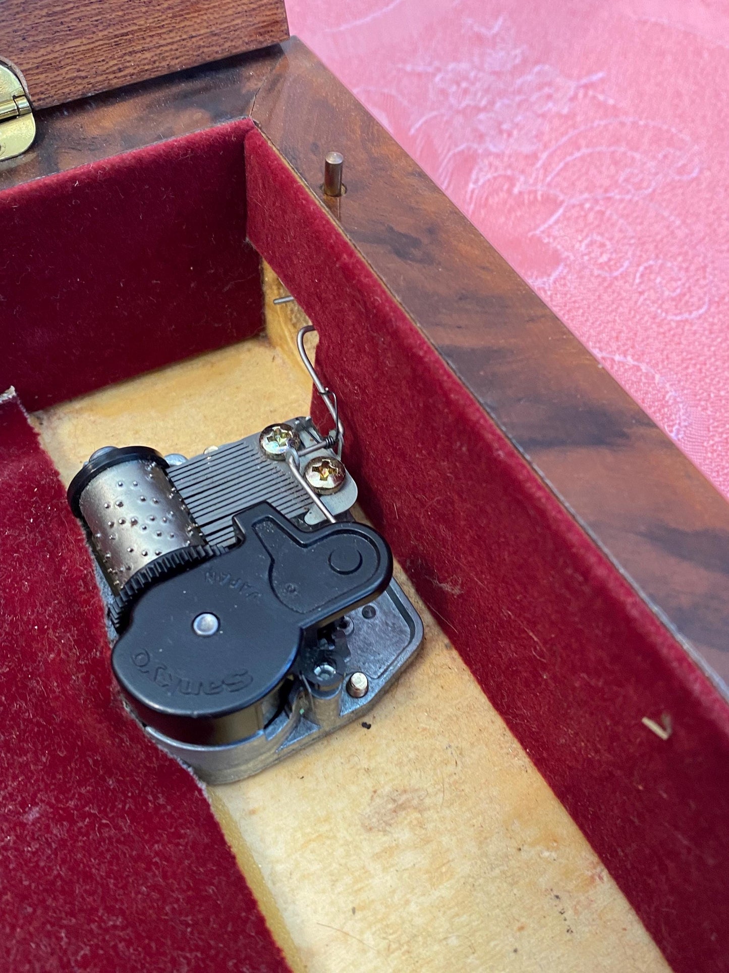 Carillon Italiano con Intarsi di Sorrento / Le Carillon Switzerland Roller Music Box Anni '50 per Gioielli 21x14x12 cm