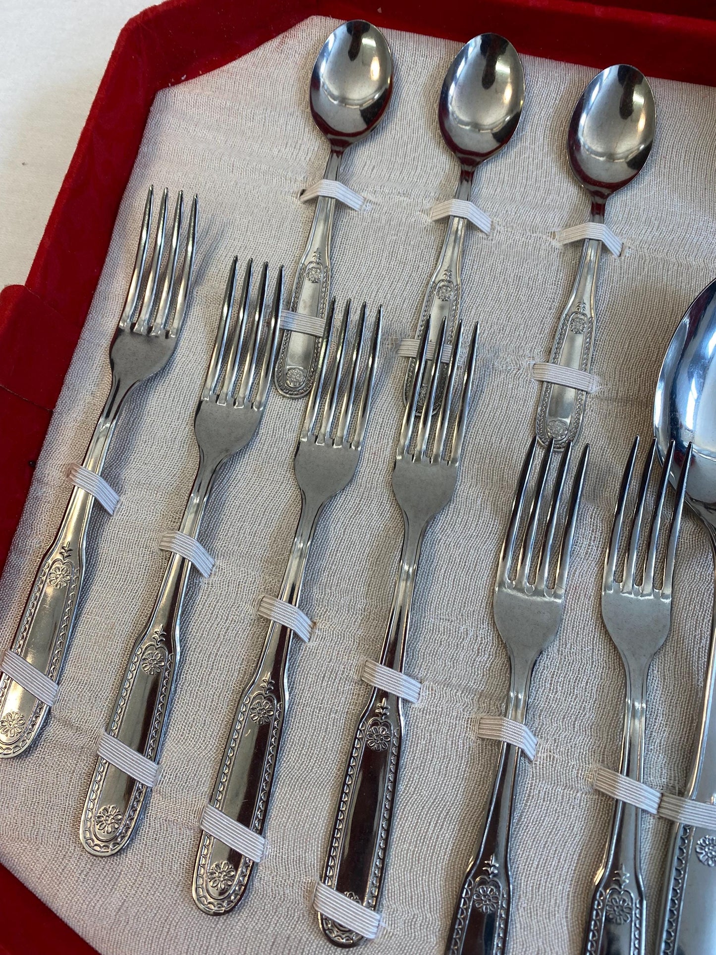 Servizio di Posate Vintage come nuove originali regalo di nozze rado per 12+12 Persone con Scatola Rossa - Completo di Mestolo e Accessori
