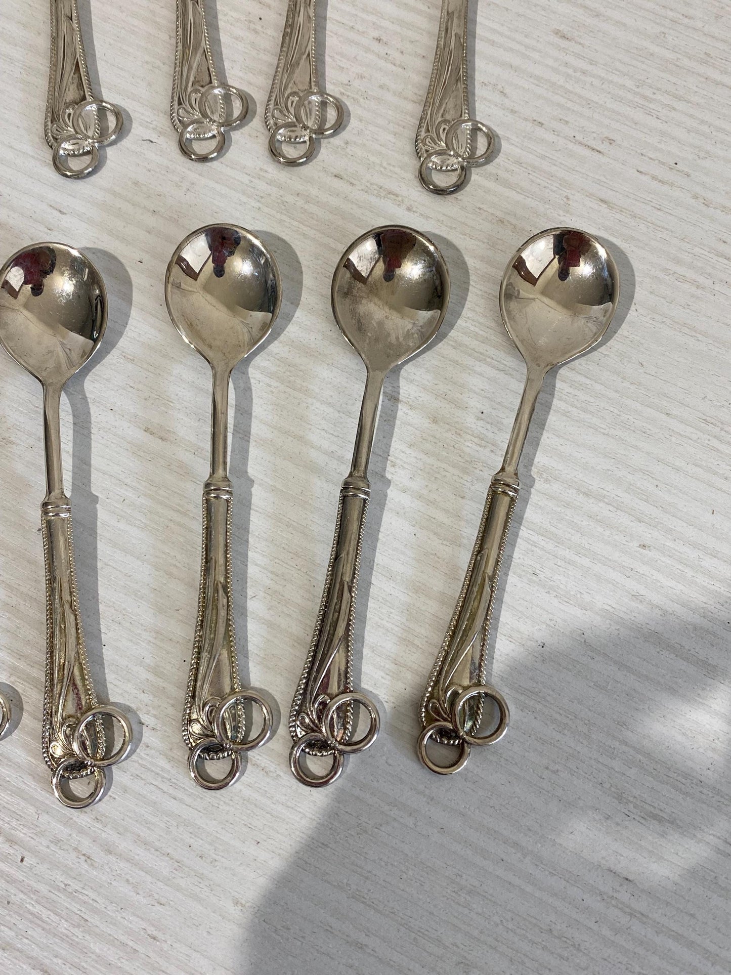 Set Vintage di 12 Posate da Dessert in Argento Placcato - 6 Cucchiaini e 6 Forchettine